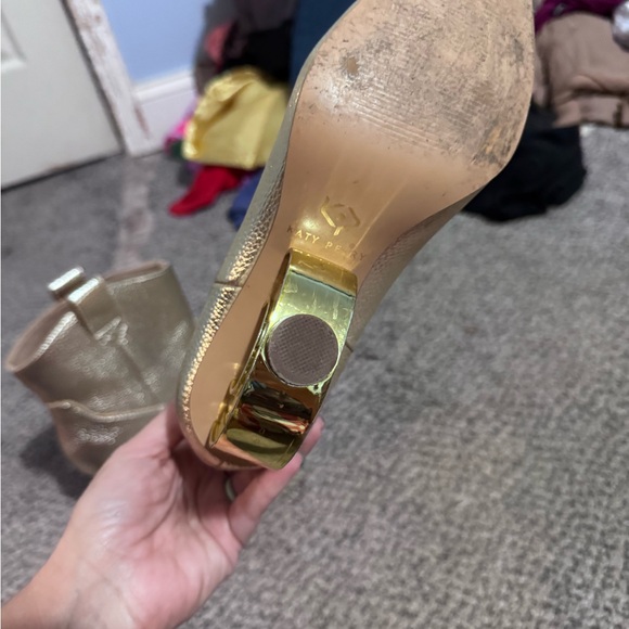 Katy Perry Collections Metallic Gold Heeled Boots - Picture 2 of 5